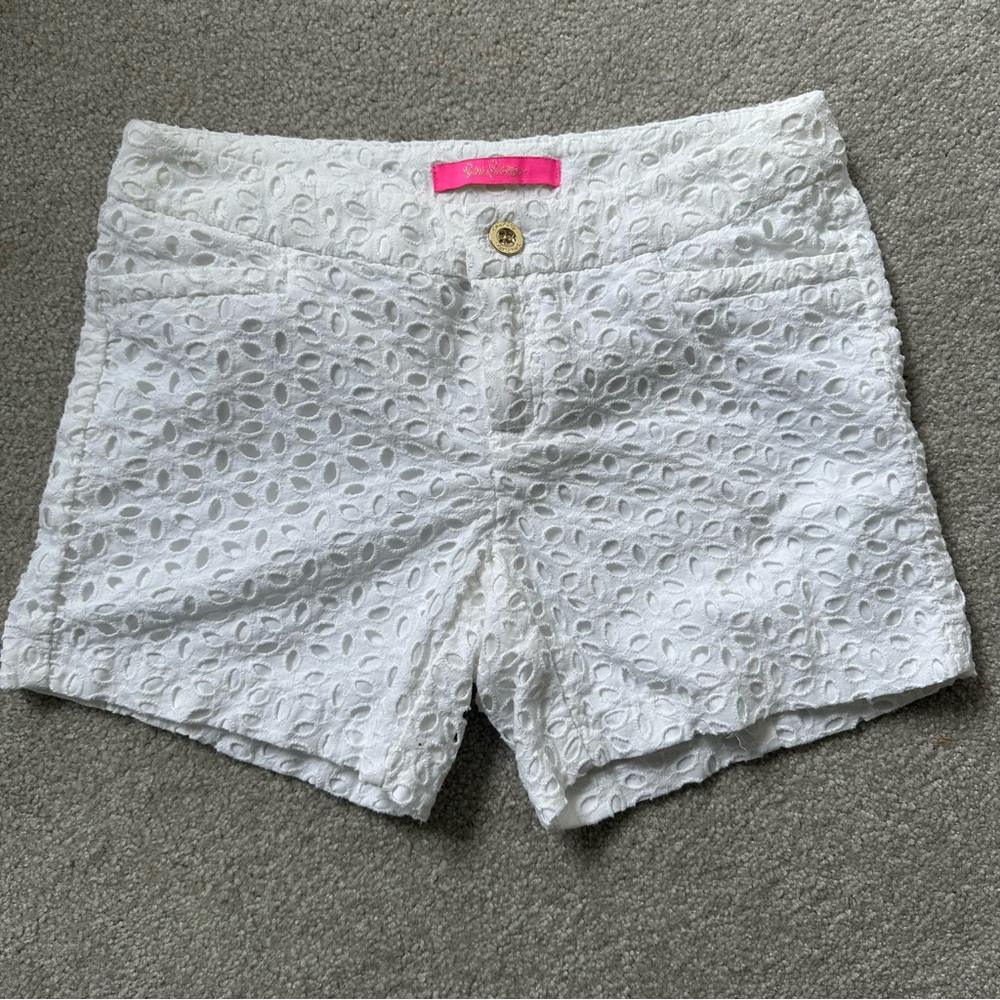 Lilly Pulitzer Kelly Shorts - Oval Flower Petal Eyelet Resort White - size 00